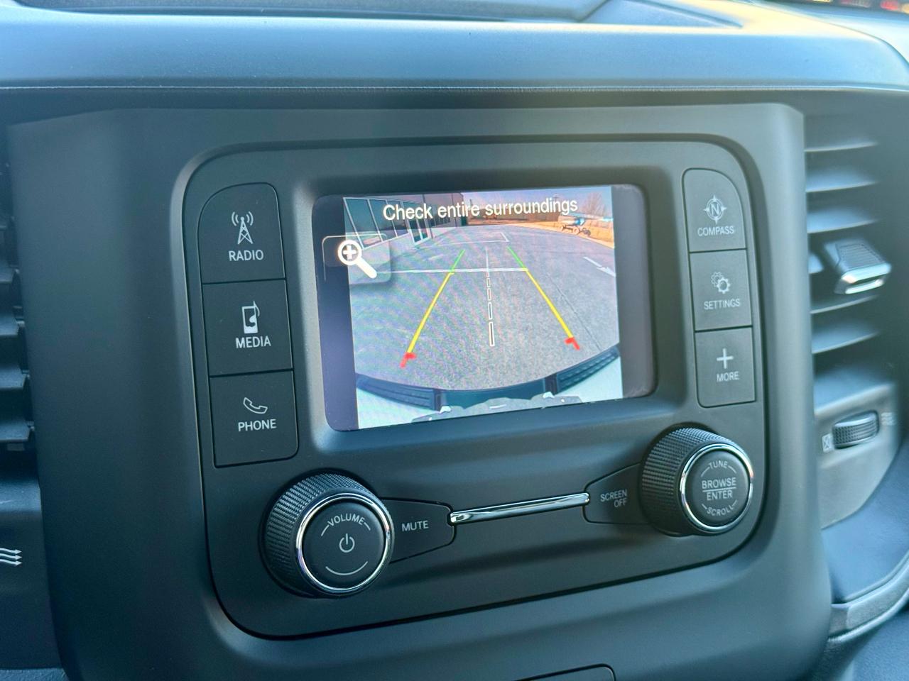 RAM 1500 Tradesman 4x4 Quad Cab 6'4" Box 2022