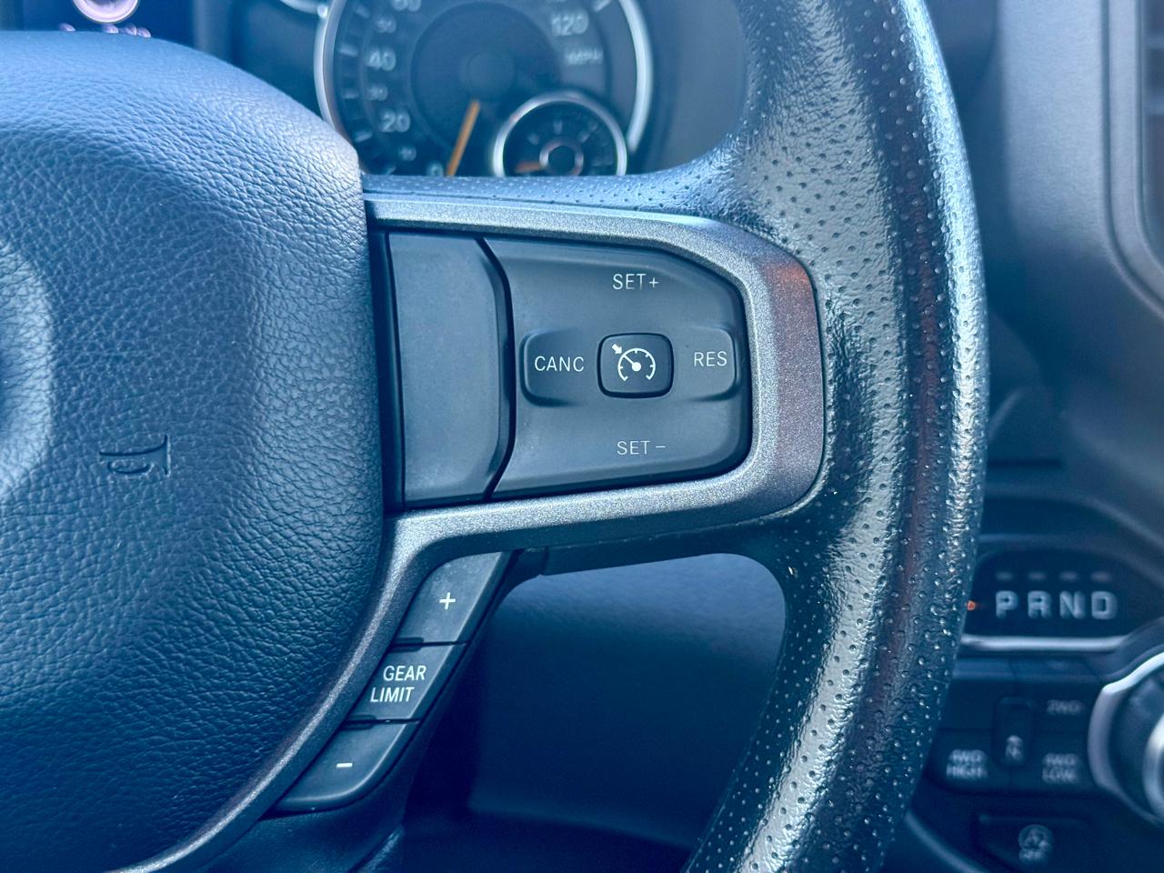 RAM 1500 Tradesman 4x4 Quad Cab 6'4" Box 2022