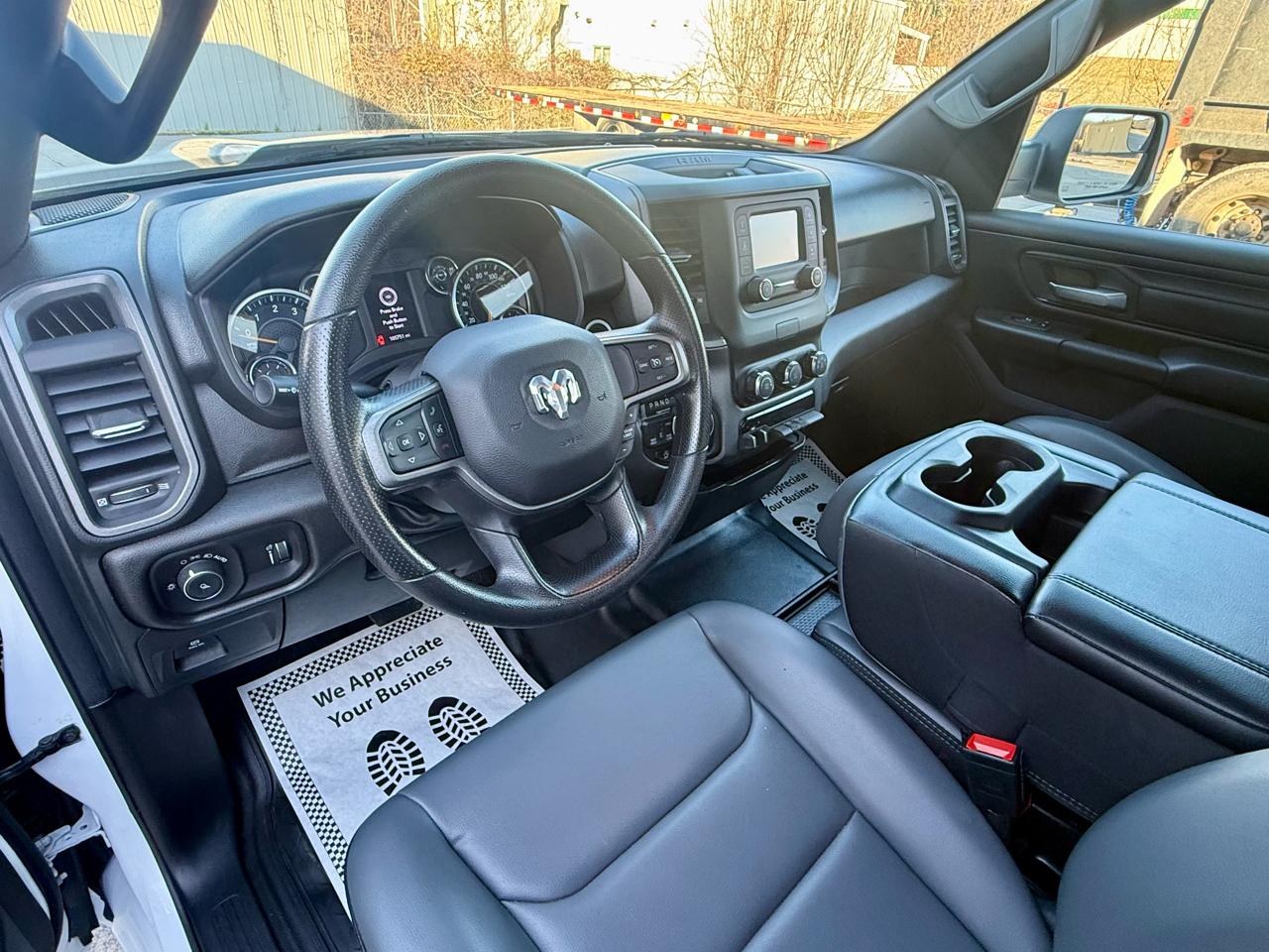 RAM 1500 Tradesman 4x4 Quad Cab 6'4" Box 2022