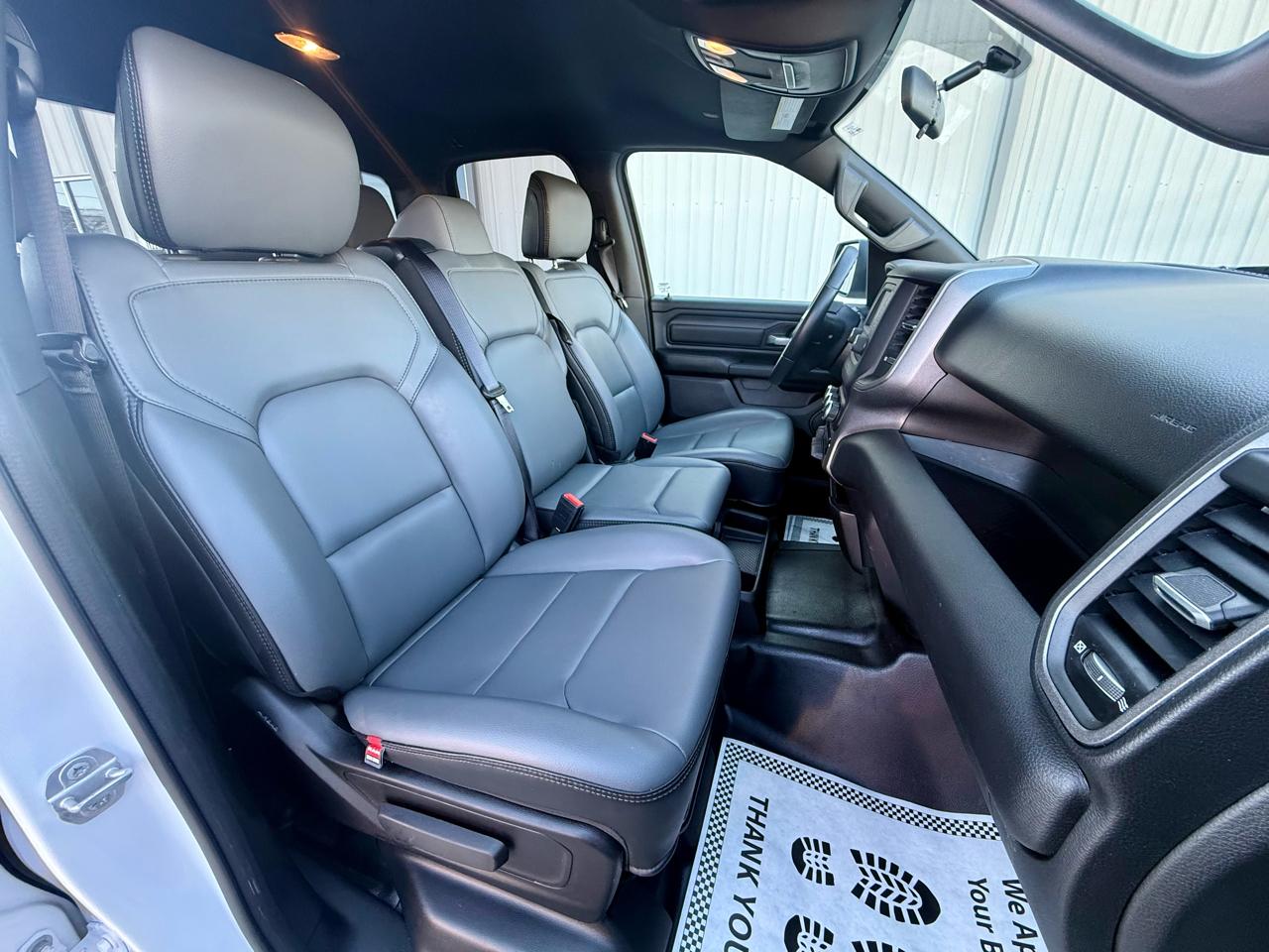 RAM 1500 Tradesman 4x4 Quad Cab 6'4" Box 2022