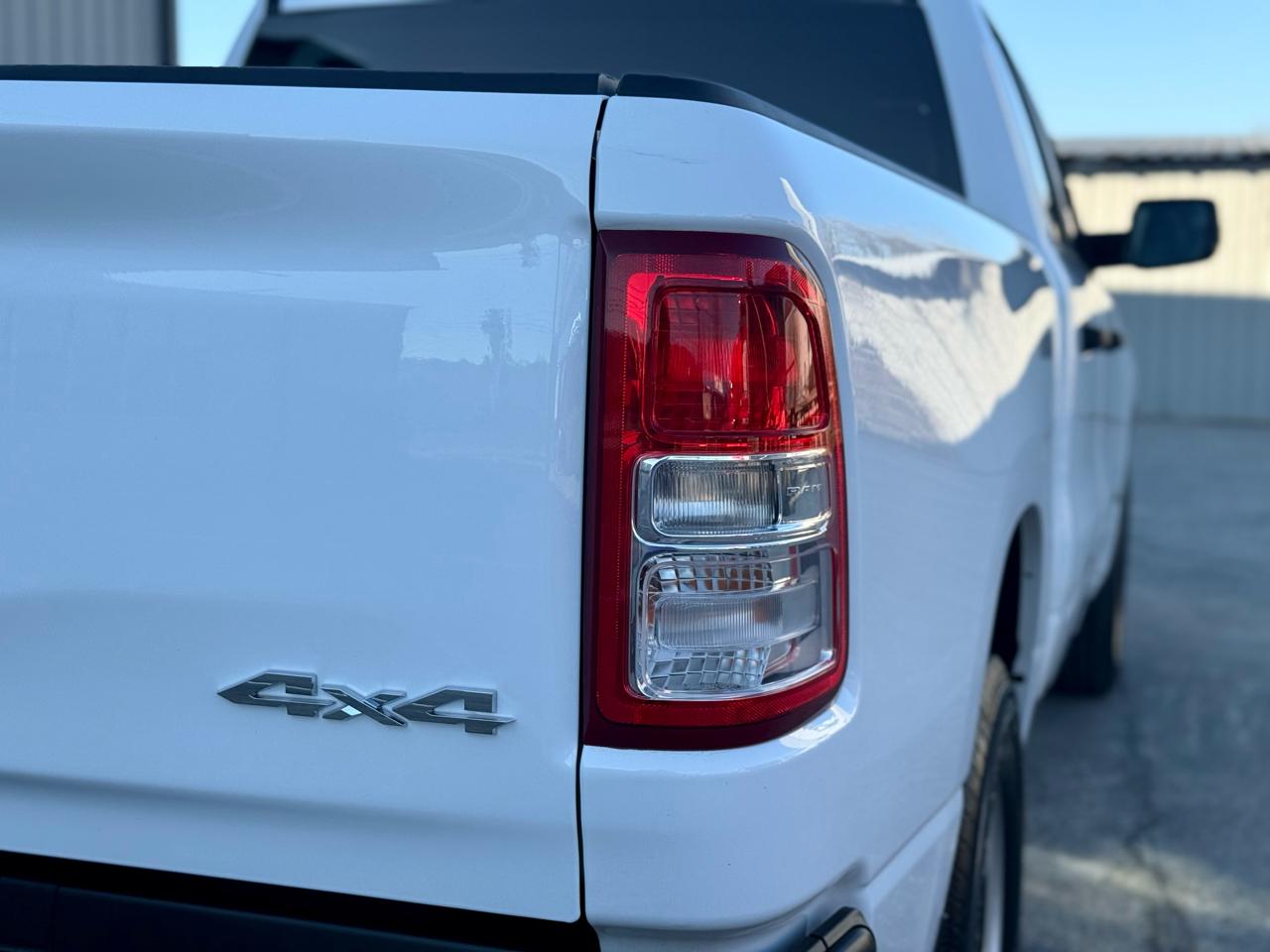 RAM 1500 Tradesman 4x4 Quad Cab 6'4" Box 2022