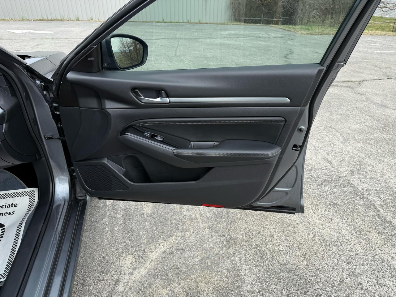 2020 Nissan Altima Platinum - Photo 23