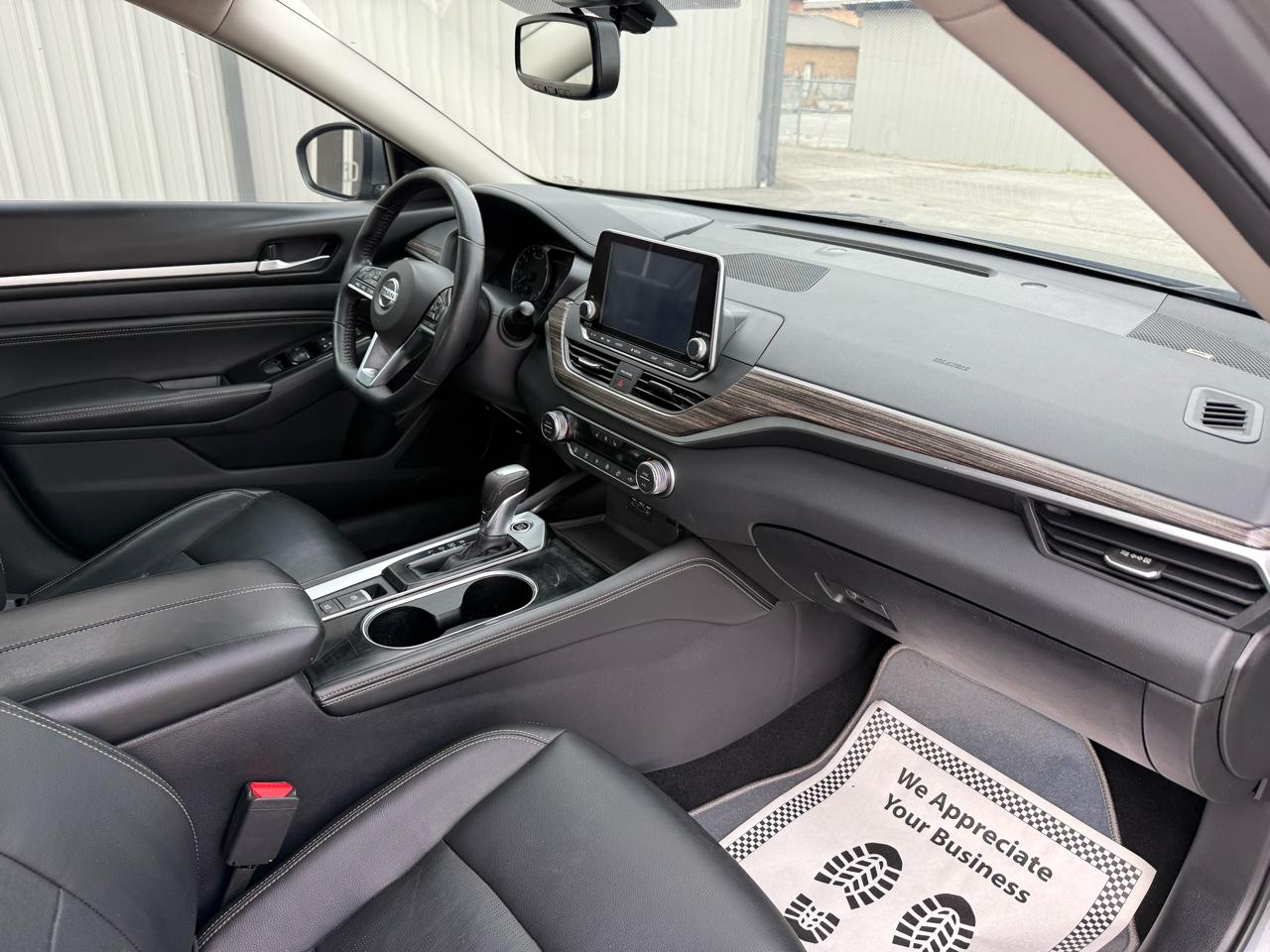 2020 Nissan Altima Platinum - Photo 24