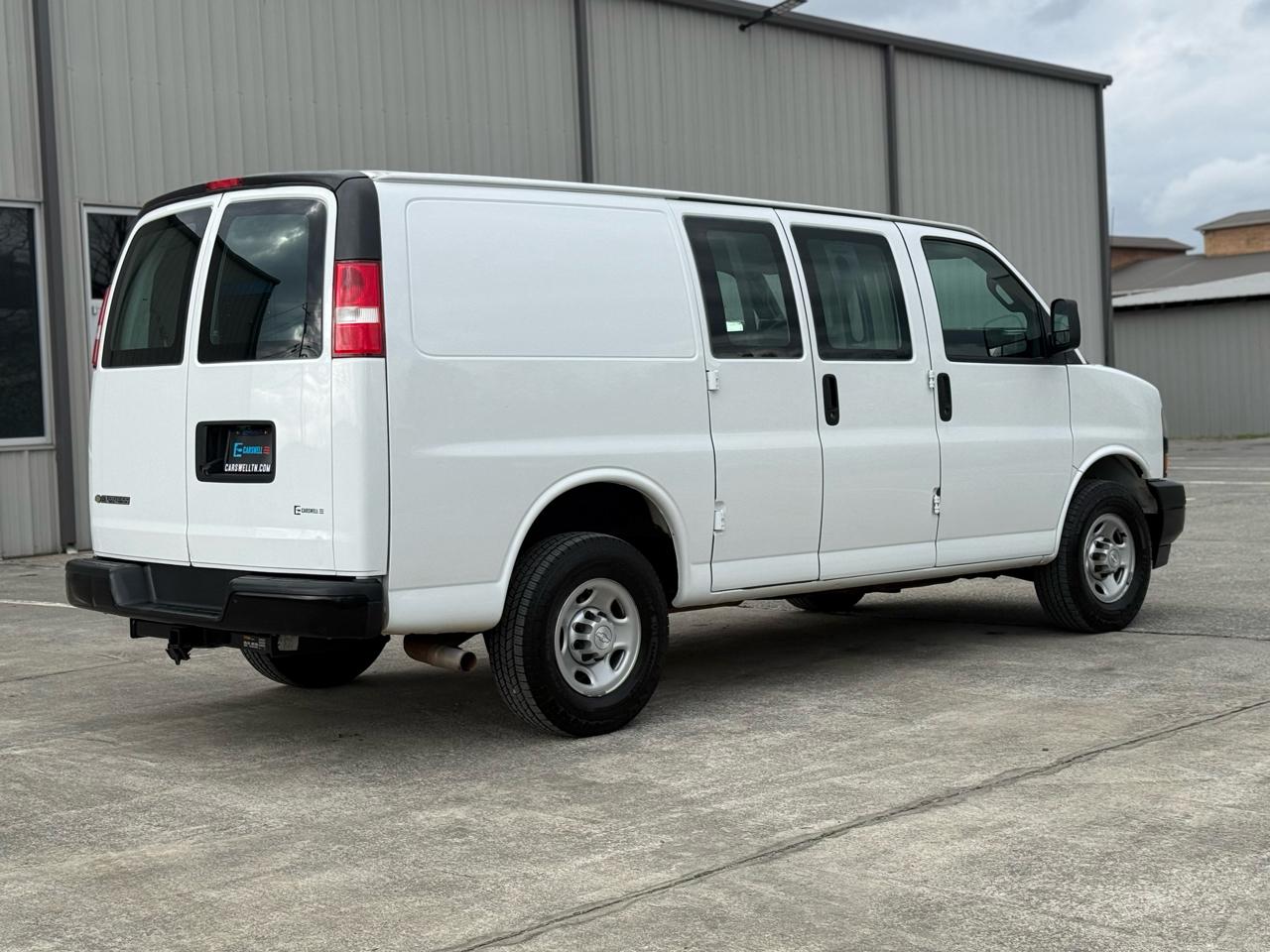 Chevrolet Express Cargo Van RWD 2500 135" 2019