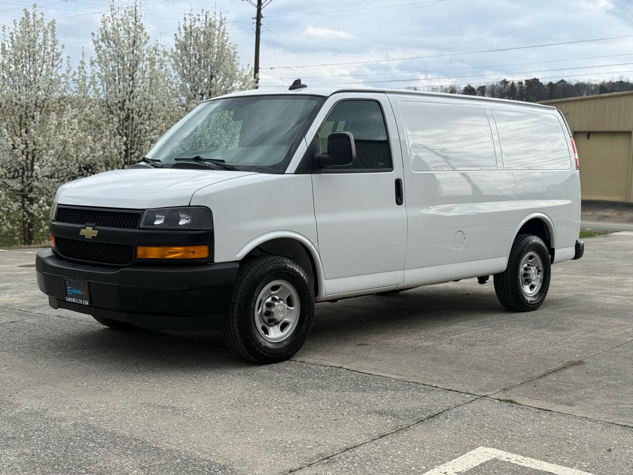 Chevrolet Express Cargo Van RWD 2500 135" 2019