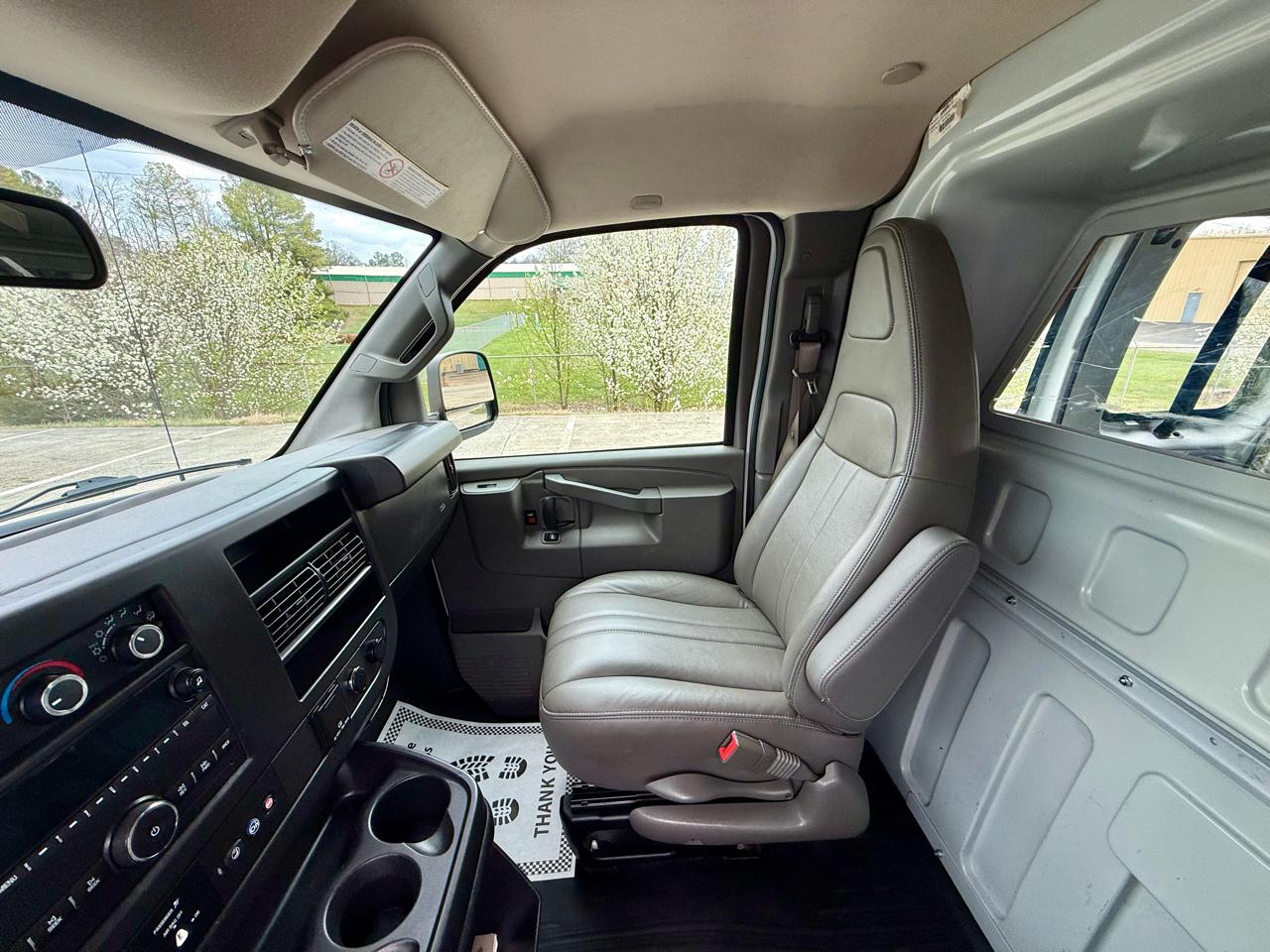 Chevrolet Express Cargo Van RWD 2500 135" 2019