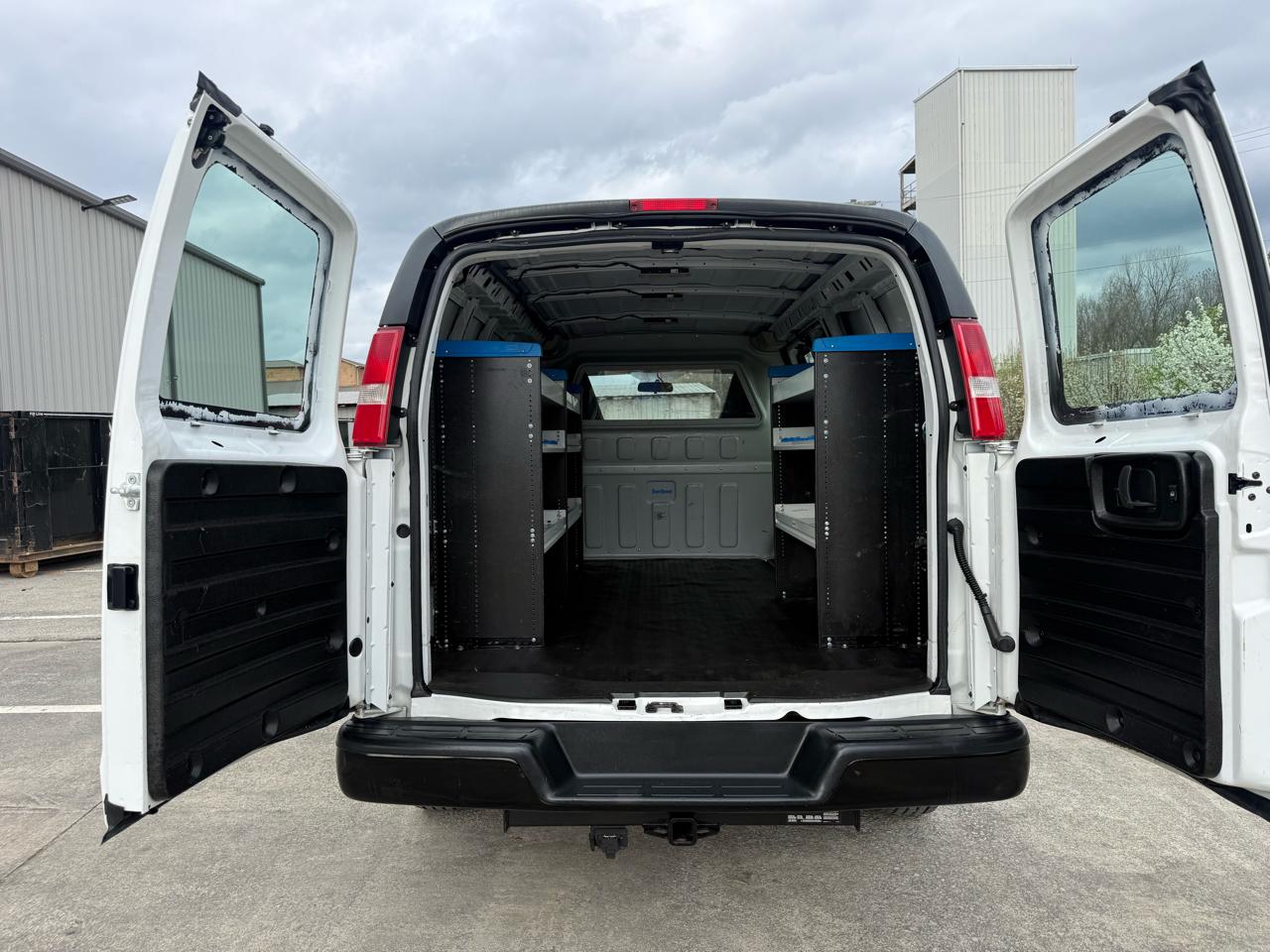 Chevrolet Express Cargo Van RWD 2500 135" 2019