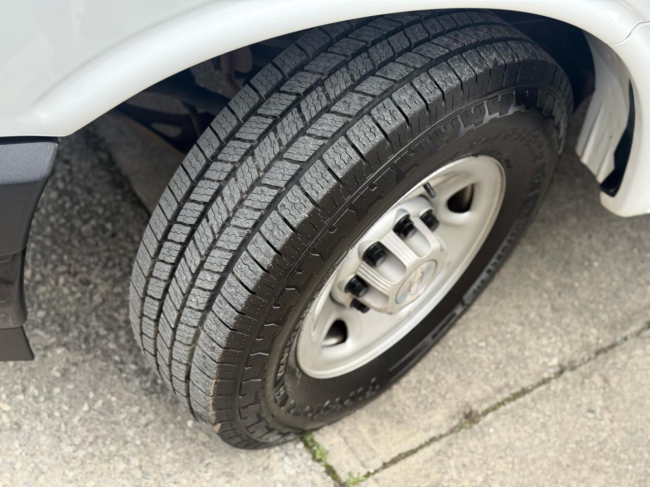 Chevrolet Express Cargo Van RWD 2500 135" 2019