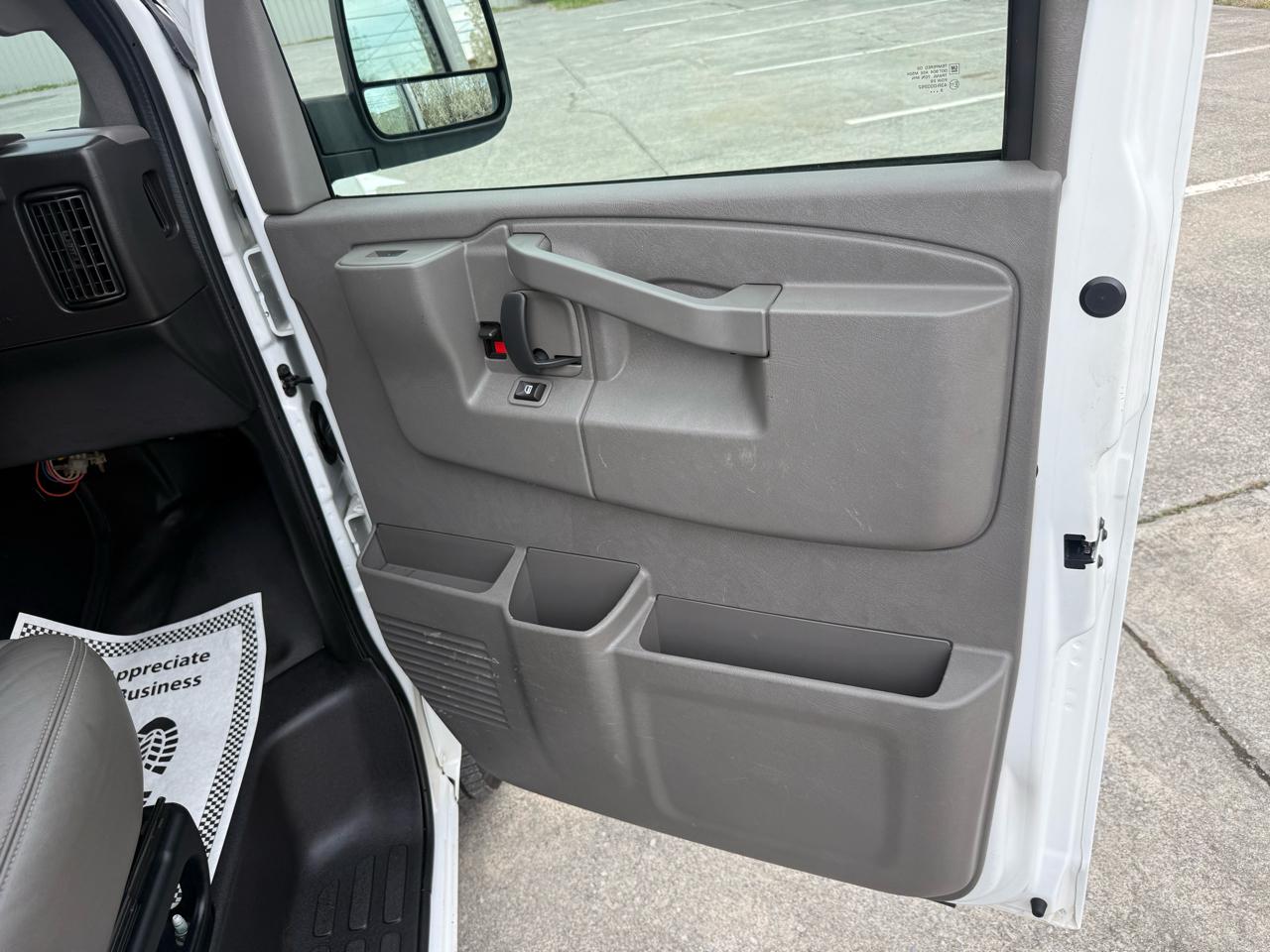 Chevrolet Express Cargo Van RWD 2500 135" 2019