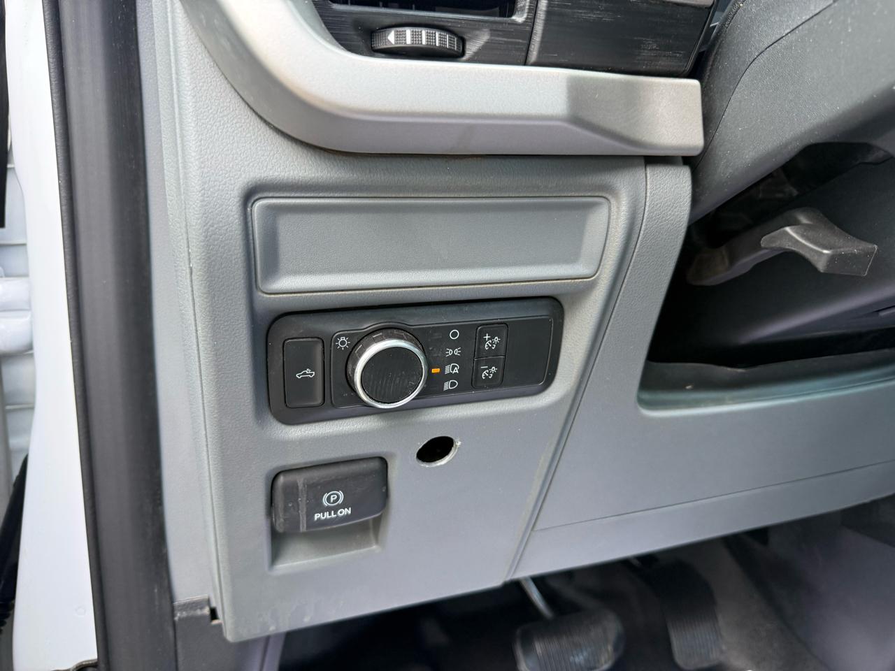 Ford F-150 XL 2WD Reg Cab 6.5' Box 2021