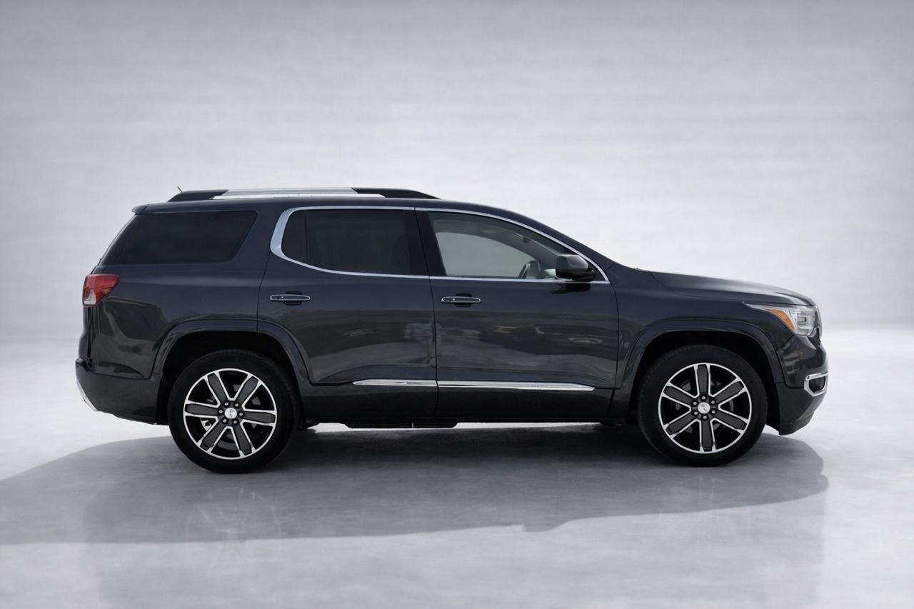 GMC Acadia Denali AWD 2019