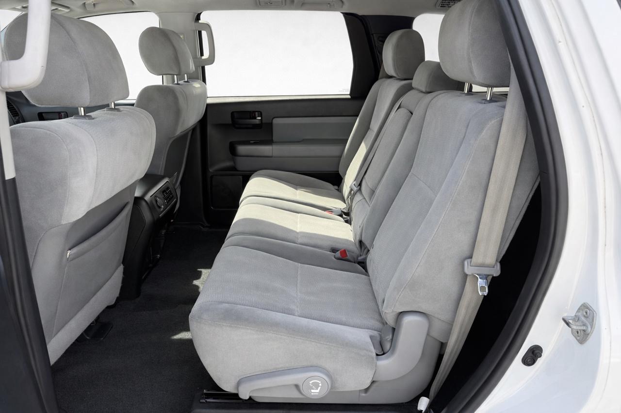 Toyota Sequoia SR5 4WD 2012