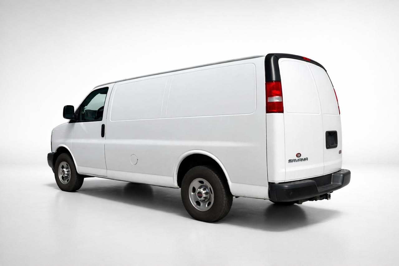 GMC Savana Cargo Van RWD 2500 135" 2021
