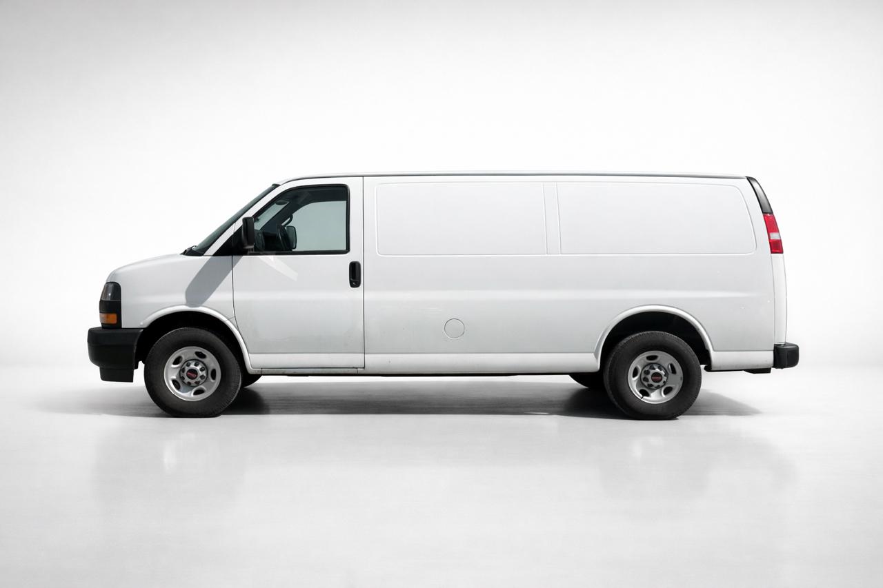 GMC Savana Cargo Van RWD 2500 135" 2021