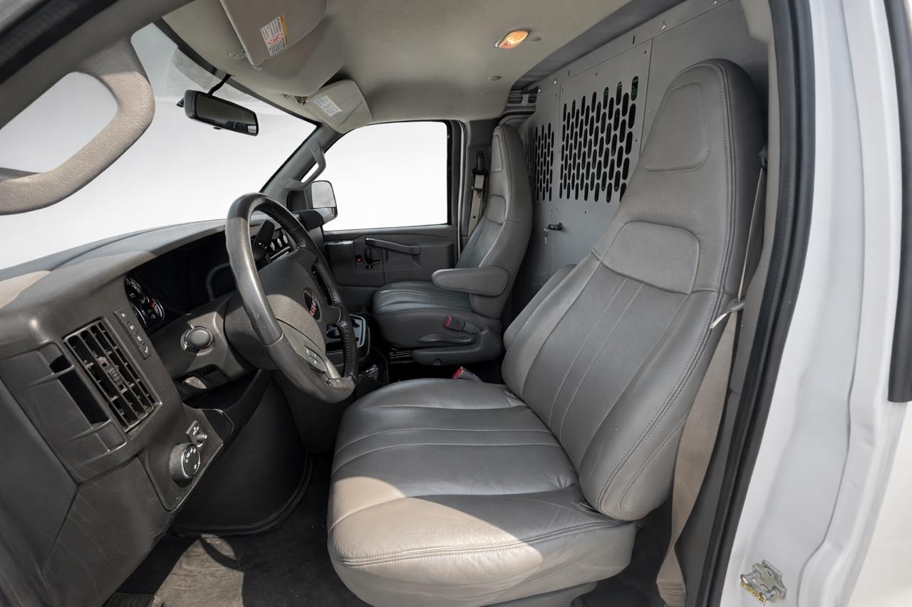 GMC Savana Cargo Van RWD 2500 135" 2021