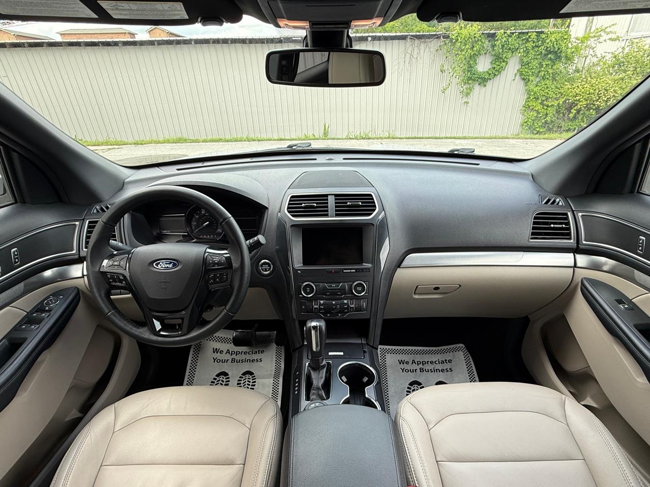 Ford Explorer XLT 4WD 2018
