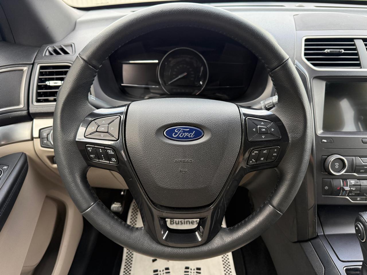 Ford Explorer XLT 4WD 2018