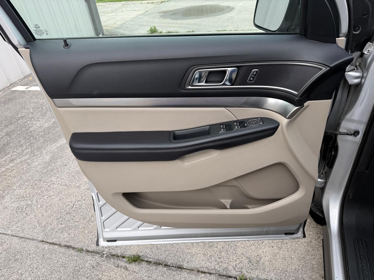 Ford Explorer XLT 4WD 2018