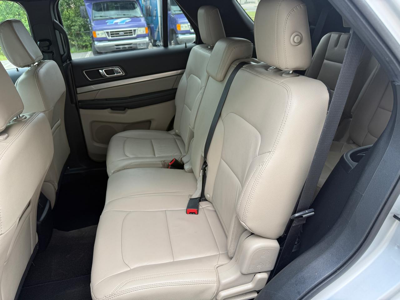 Ford Explorer XLT 4WD 2018