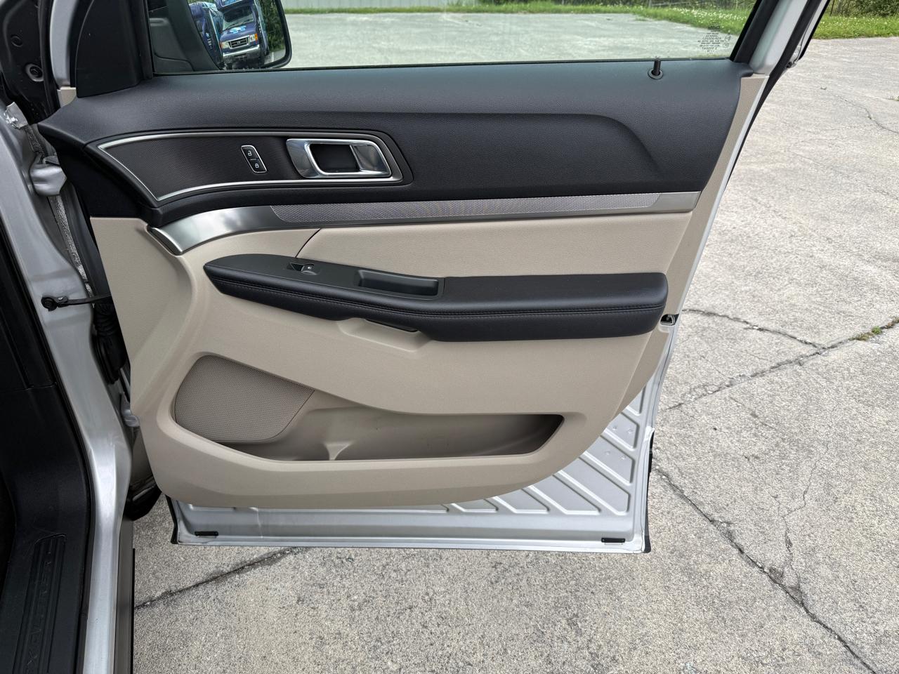Ford Explorer XLT 4WD 2018