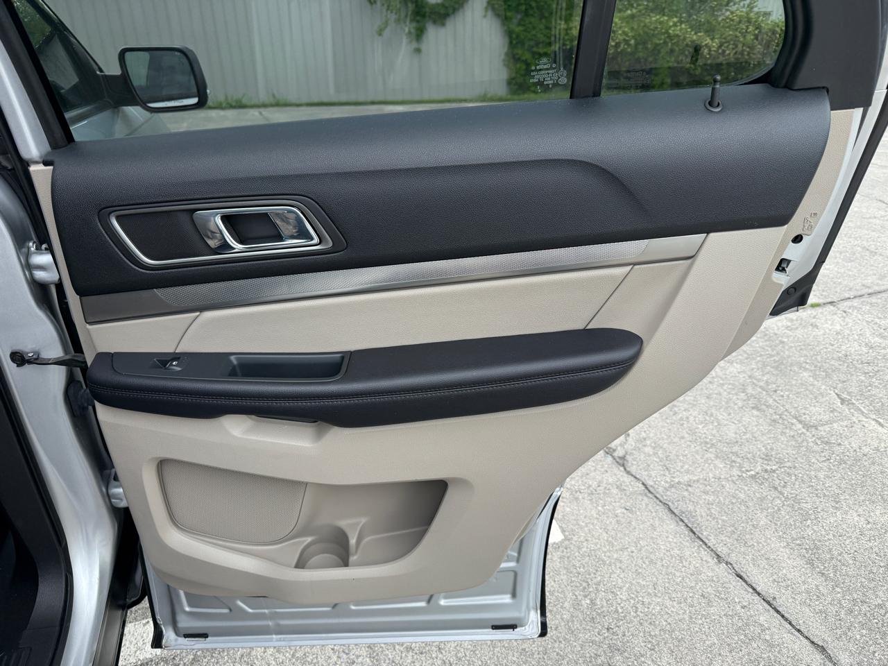 Ford Explorer XLT 4WD 2018