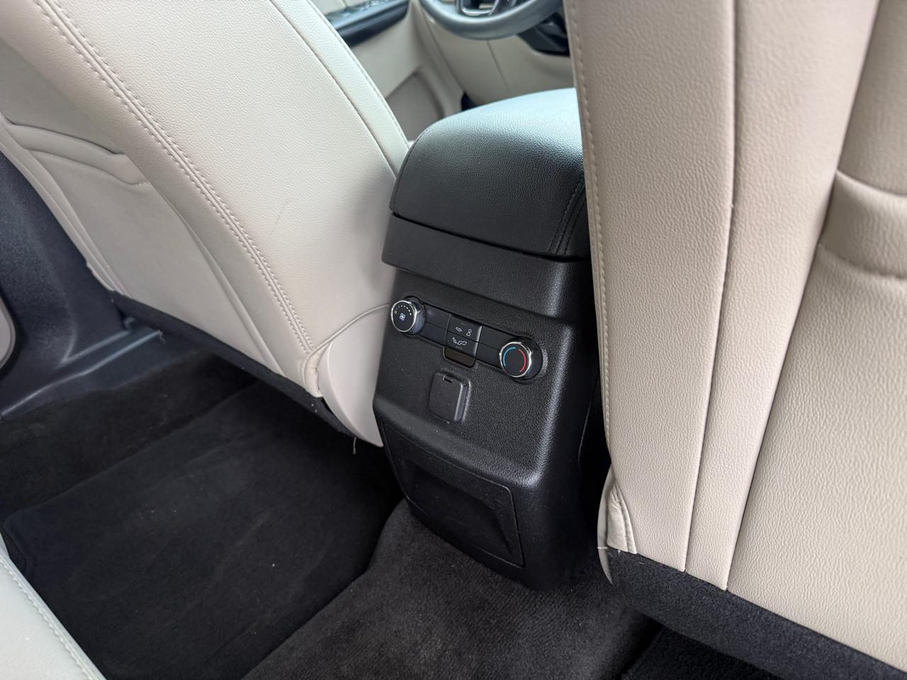 Ford Explorer XLT 4WD 2018