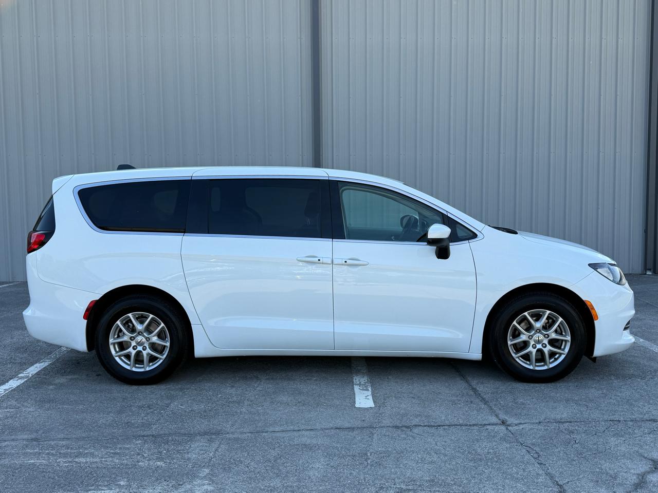 Chrysler Voyager  2022