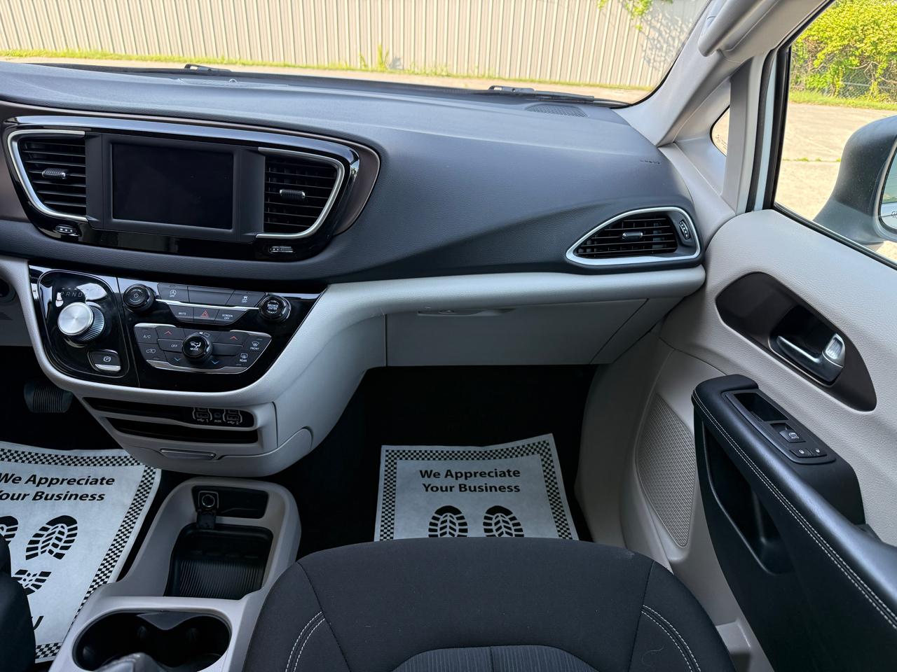 Chrysler Voyager  2022