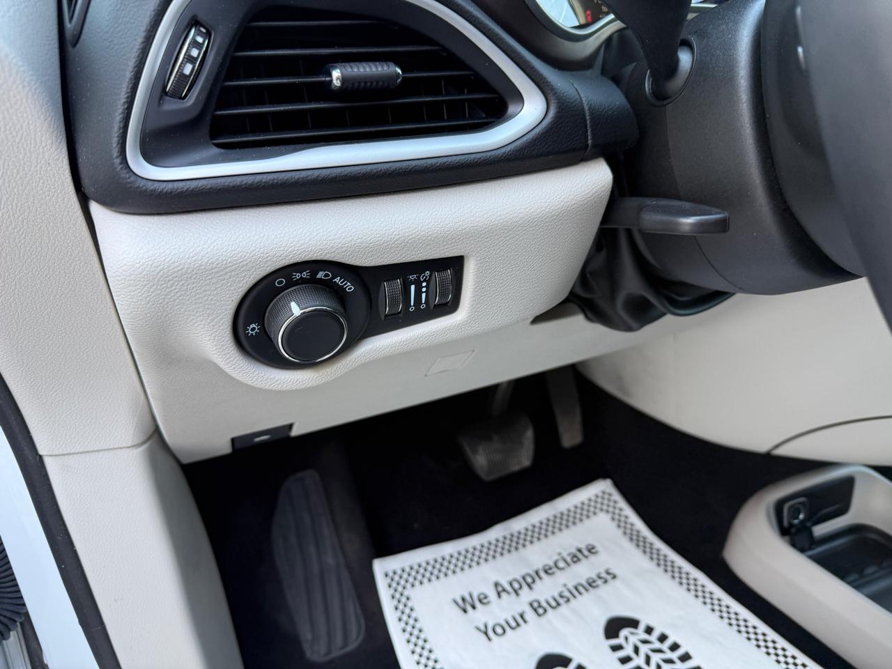 Chrysler Voyager  2022