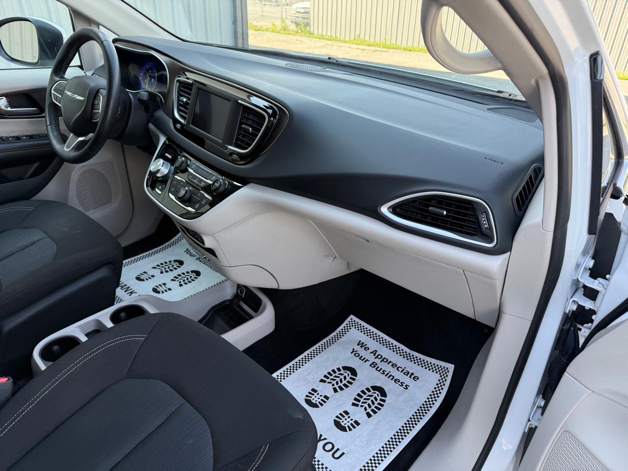 Chrysler Voyager  2022