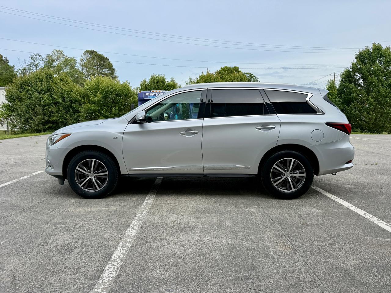 Infiniti QX60 LUXE AWD 2019