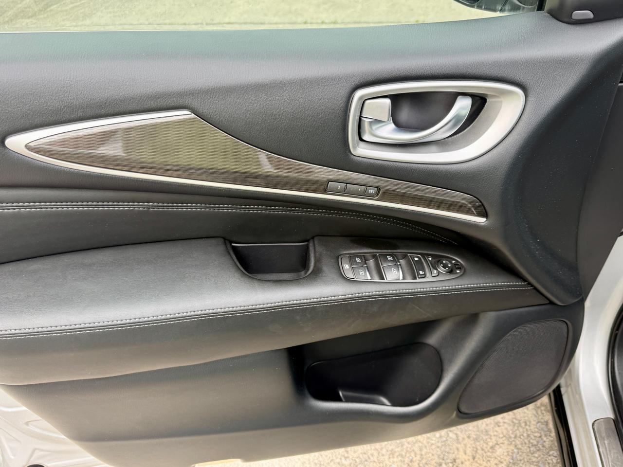 Infiniti QX60 LUXE AWD 2019