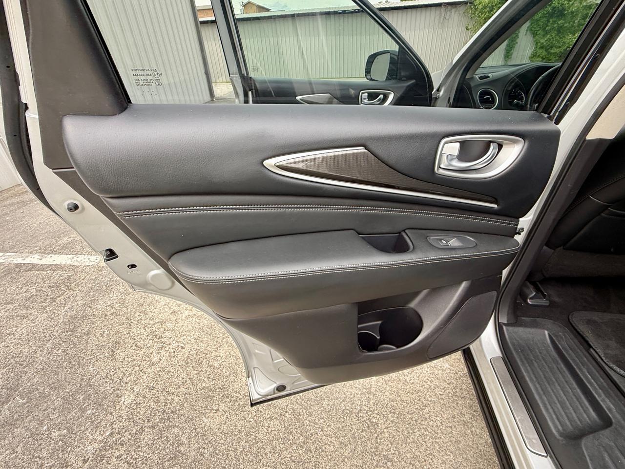 Infiniti QX60 LUXE AWD 2019