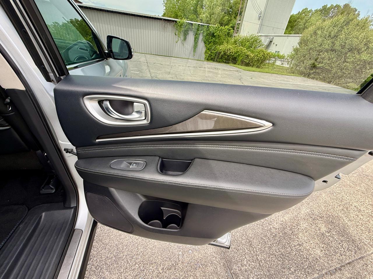 Infiniti QX60 LUXE AWD 2019
