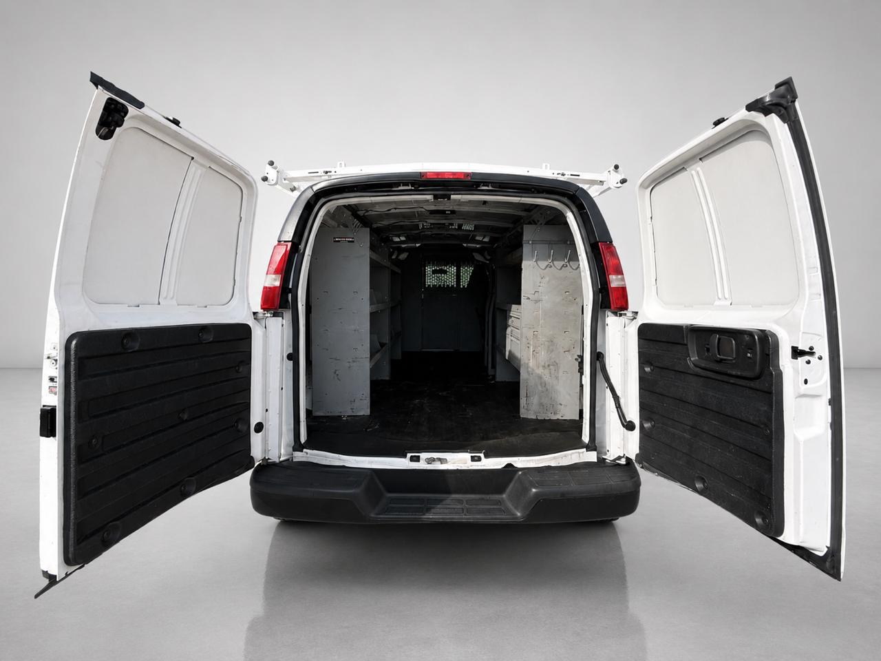 Chevrolet Express Cargo Van RWD 2500 155" 2017