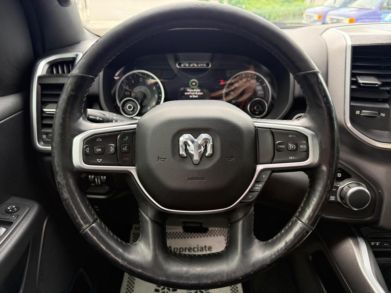 RAM 1500 Big Horn/Lone Star 4x4 Crew Cab 5'7" Box 2019