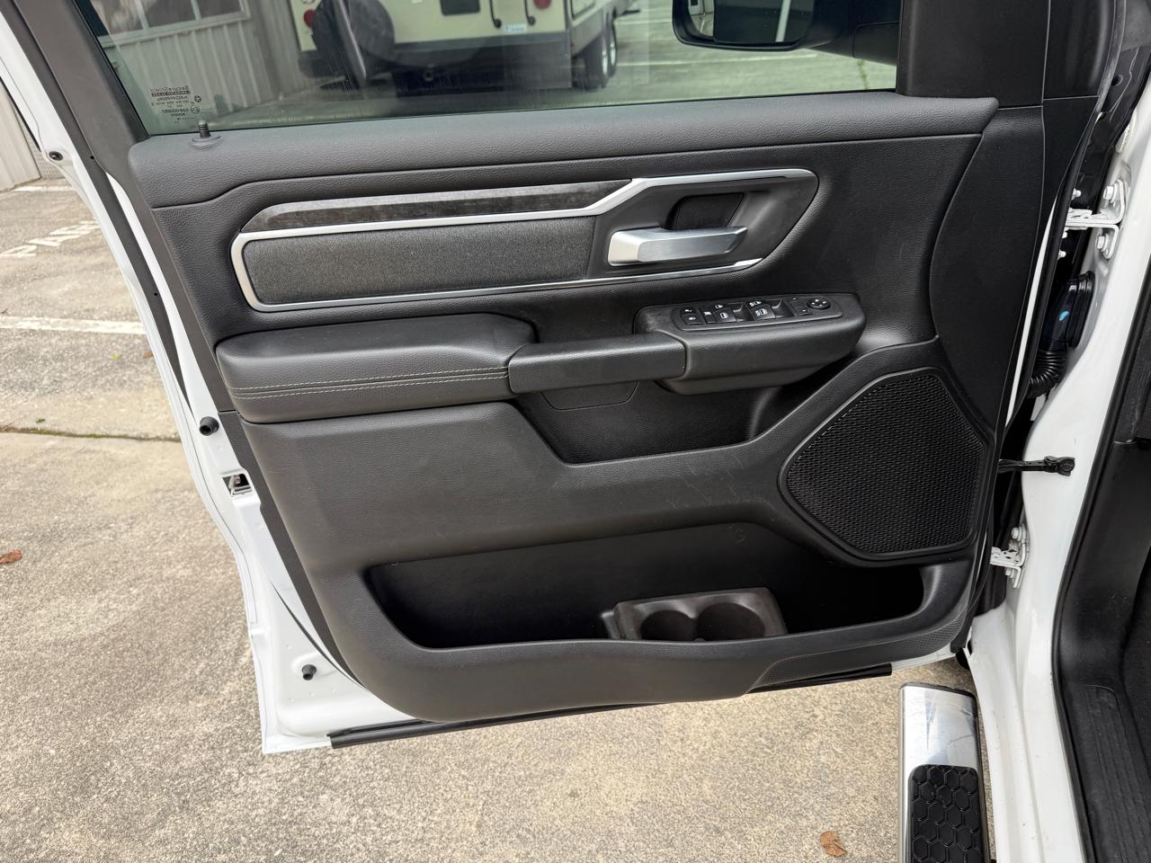 RAM 1500 Big Horn/Lone Star 4x4 Crew Cab 5'7" Box 2019