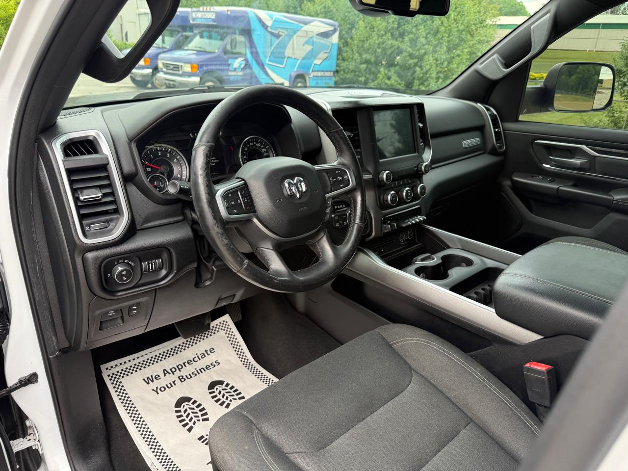 RAM 1500 Big Horn/Lone Star 4x4 Crew Cab 5'7" Box 2019