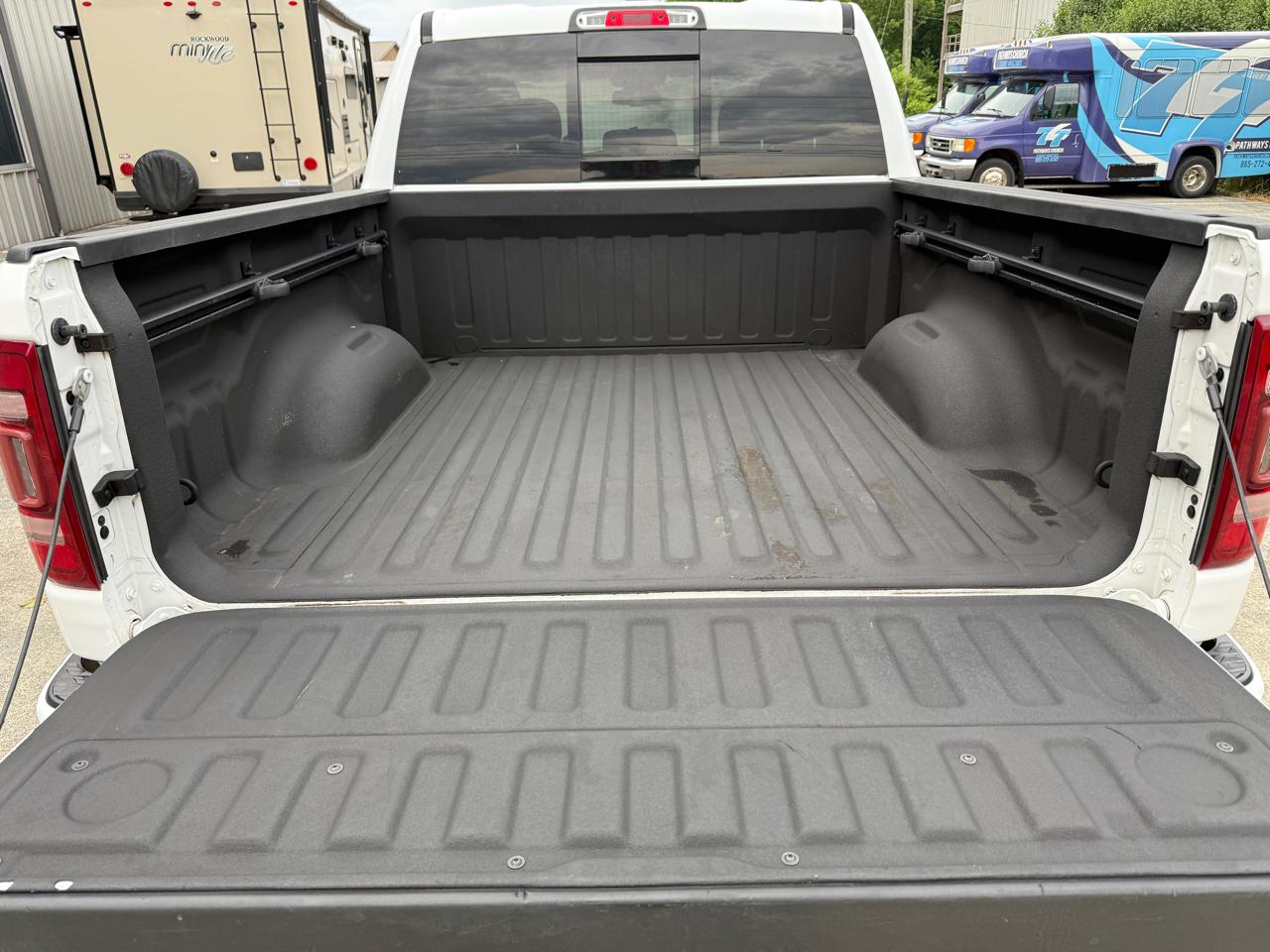 RAM 1500 Big Horn/Lone Star 4x4 Crew Cab 5'7" Box 2019