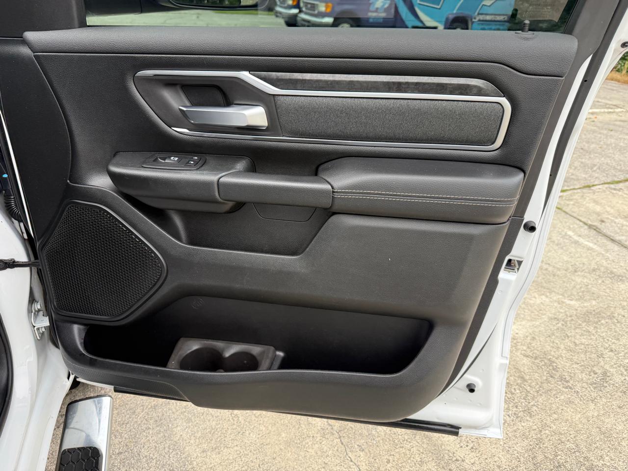 RAM 1500 Big Horn/Lone Star 4x4 Crew Cab 5'7" Box 2019
