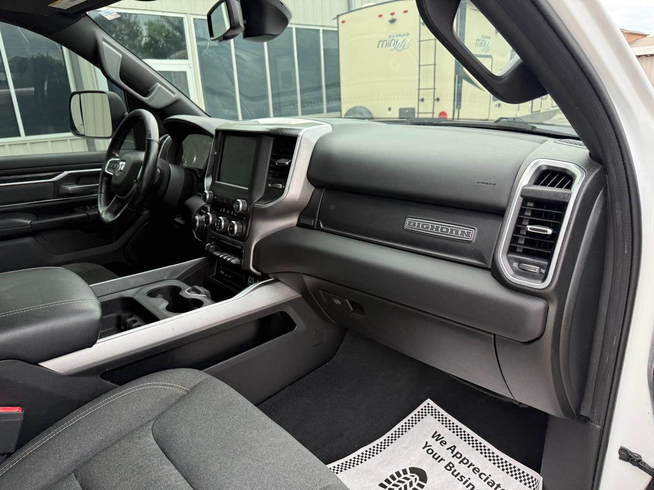 RAM 1500 Big Horn/Lone Star 4x4 Crew Cab 5'7" Box 2019