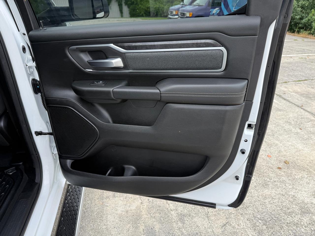 RAM 1500 Big Horn/Lone Star 4x4 Crew Cab 5'7" Box 2019