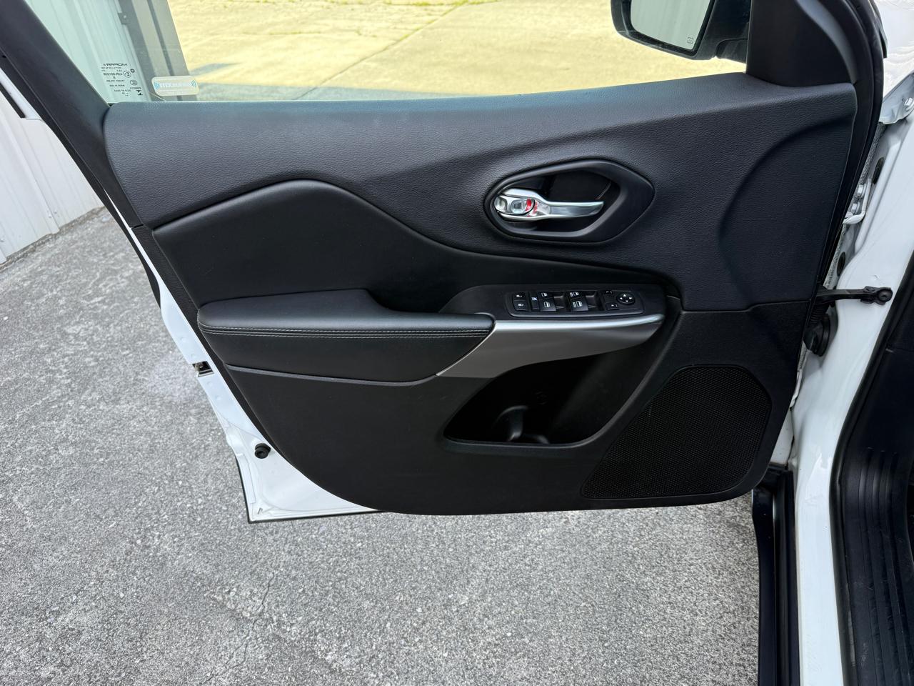 Jeep Cherokee Latitude Plus 4WD 2019