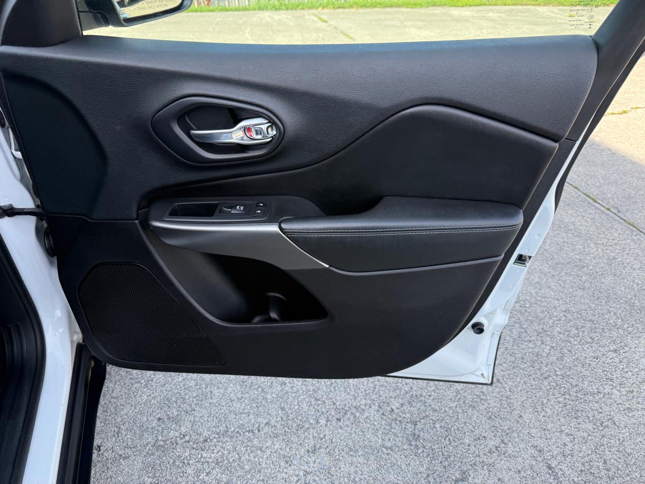 Jeep Cherokee Latitude Plus 4WD 2019