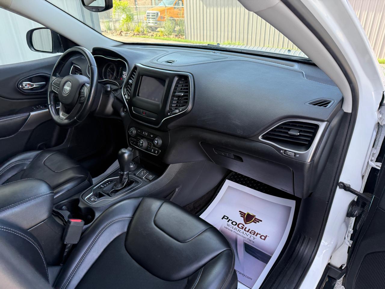 Jeep Cherokee Latitude Plus 4WD 2019