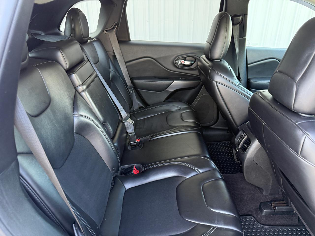 Jeep Cherokee Latitude Plus 4WD 2019
