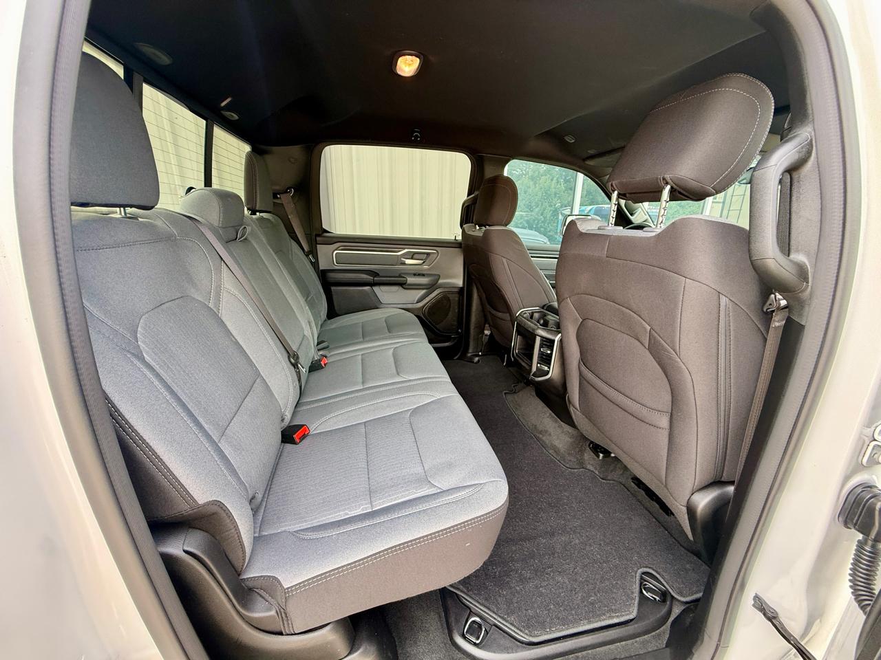 RAM 1500 Big Horn 4x4 Crew Cab 5'7" Box 2023