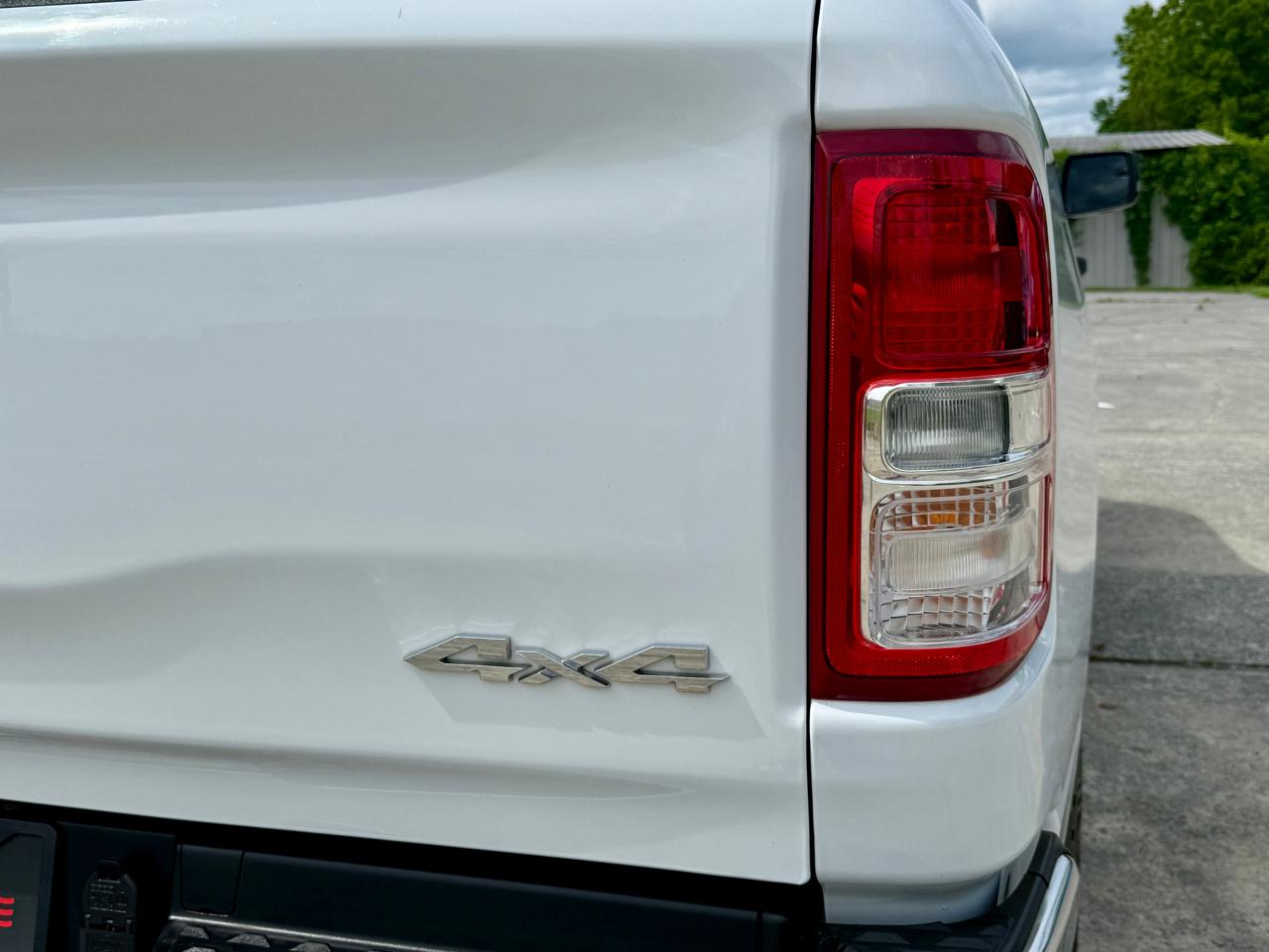 RAM 1500 Big Horn 4x4 Crew Cab 5'7" Box 2023