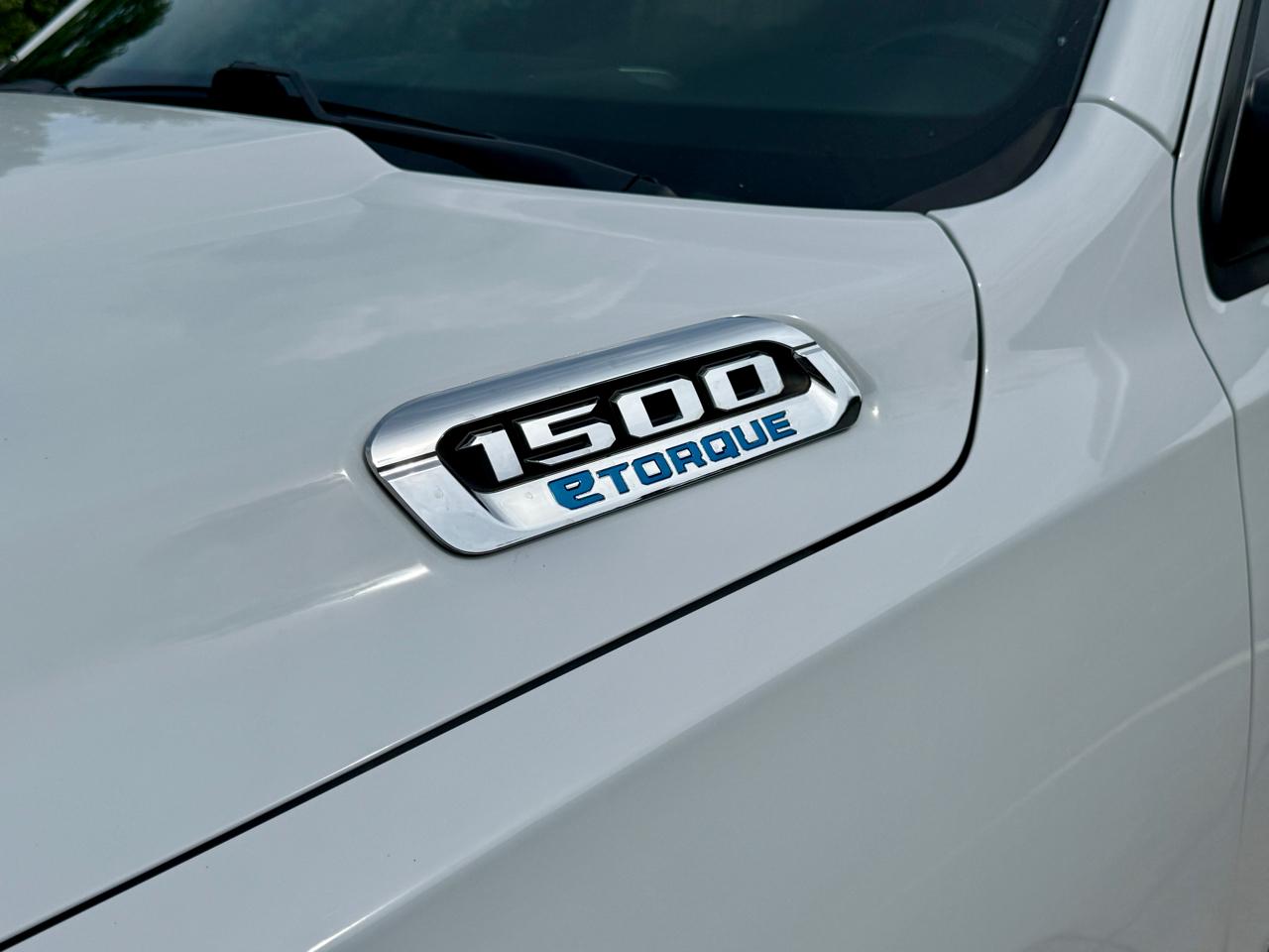 RAM 1500 Big Horn 4x4 Crew Cab 5'7" Box 2023