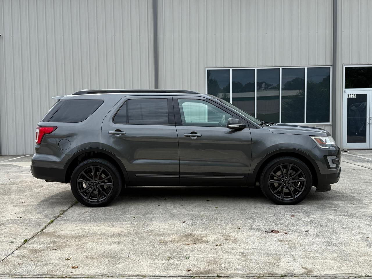 Ford Explorer XLT 4WD 2017